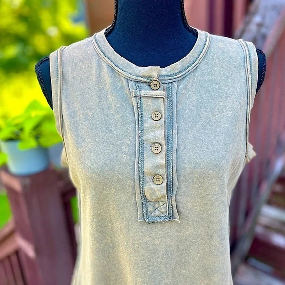 Acid Wash Sleeveless Henley Tank Top Green Yellow Medium - Picture 3 of 5